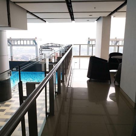 Apartment Cosmo Terrace Jakarta Luaran gambar