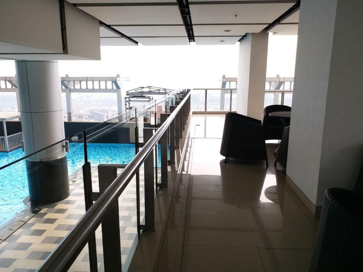 Apartment Cosmo Terrace Jakarta Luaran gambar