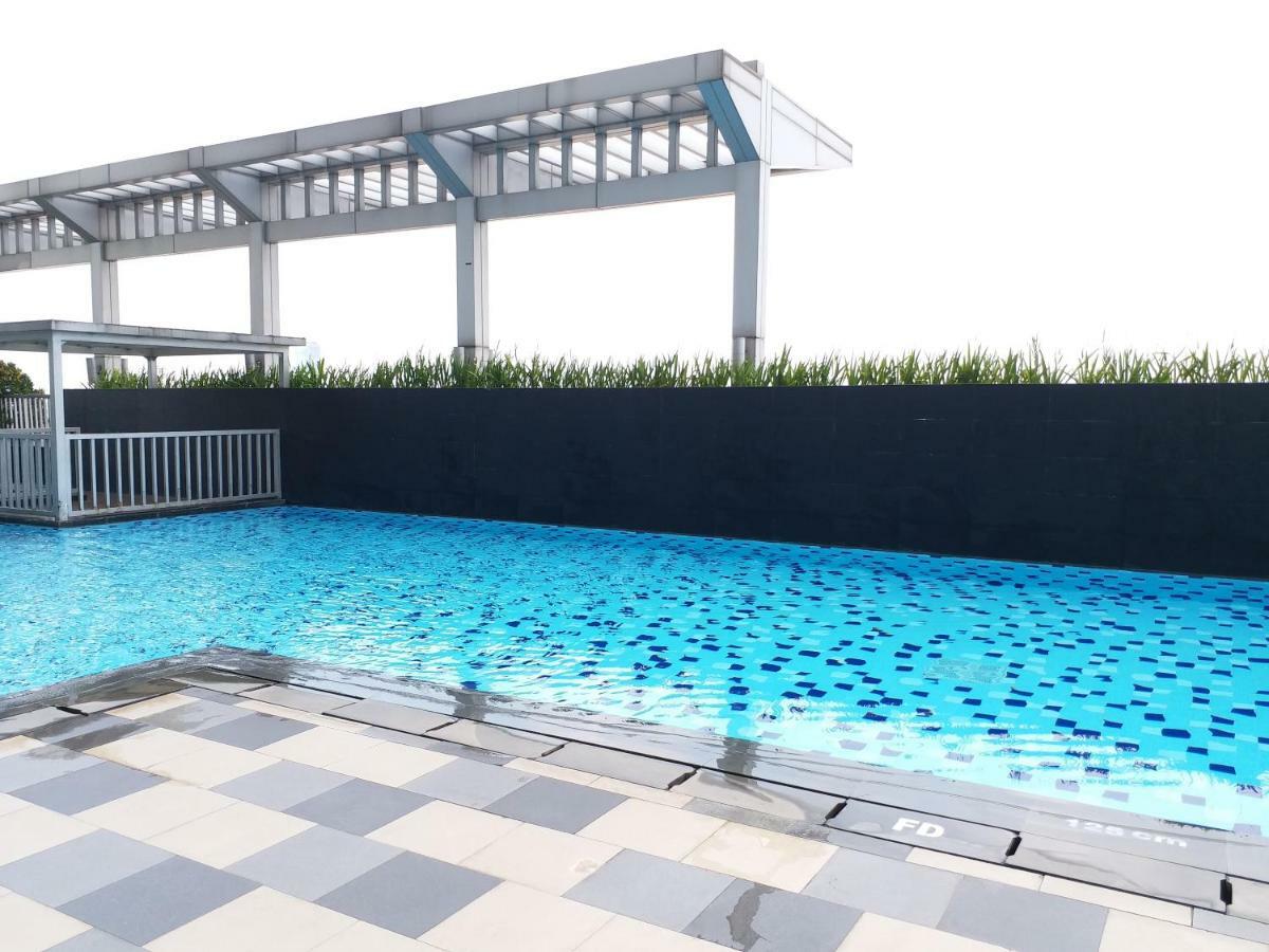 Apartment Cosmo Terrace Jakarta Luaran gambar
